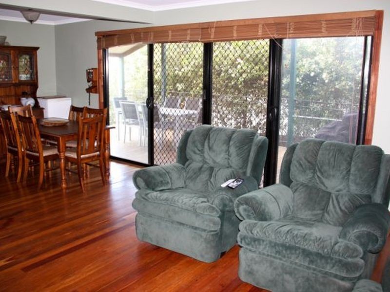 40 Edinburgh Rd, Alexandra Hills QLD 4161
