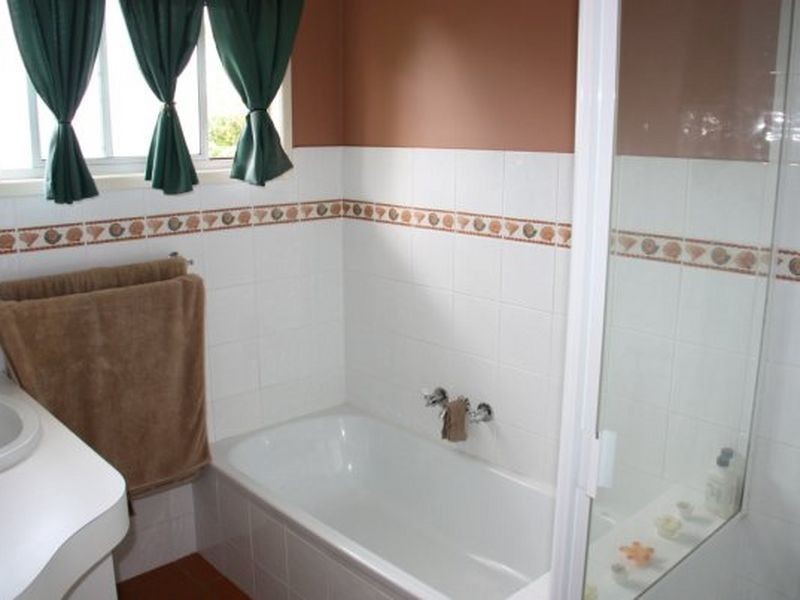 40 Edinburgh Rd, Alexandra Hills QLD 4161