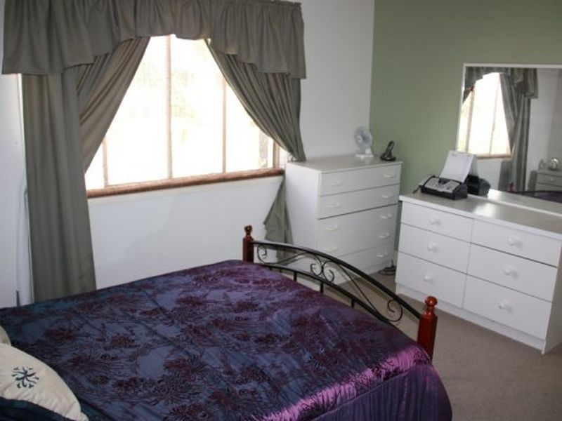 40 Edinburgh Rd, Alexandra Hills QLD 4161