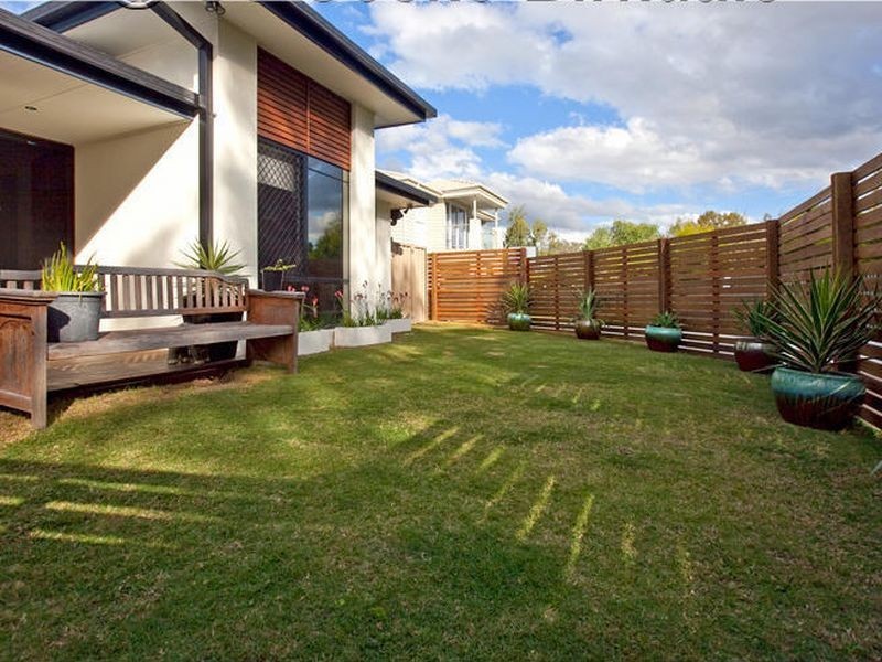 42 Lachlan Drive, Wakerley QLD 4154