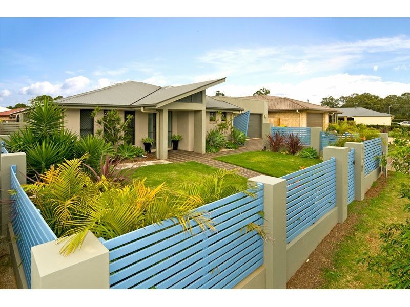 9 Syracuse St, Redland Bay QLD 4165