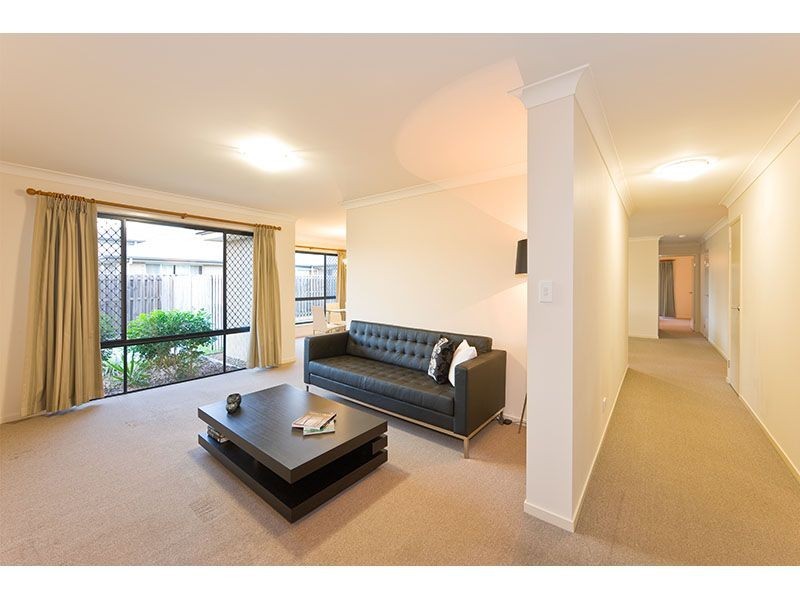 5 Brighton Crt, Wakerley QLD 4154