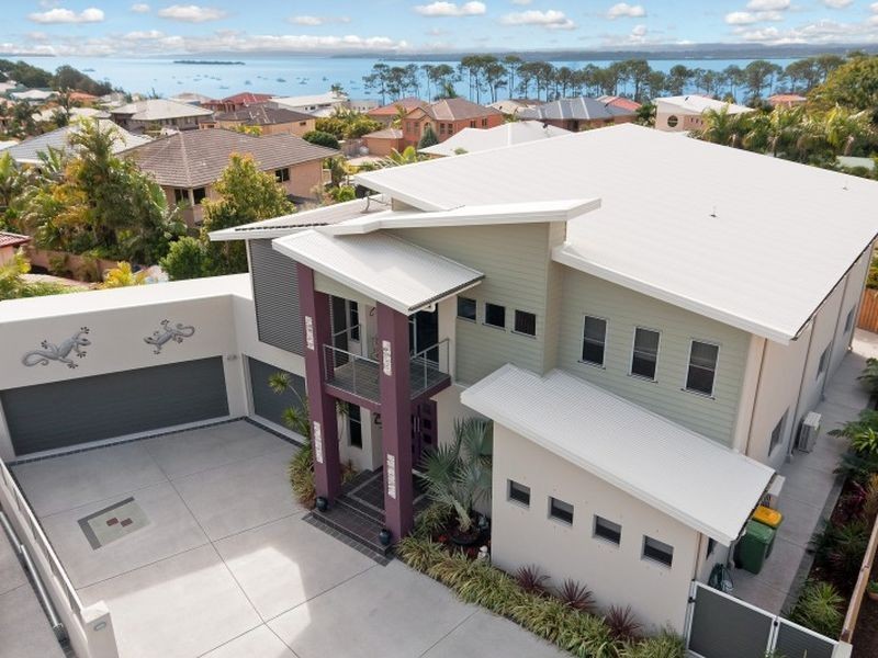 204 School of Arts Road, Redland Bay QLD 4165