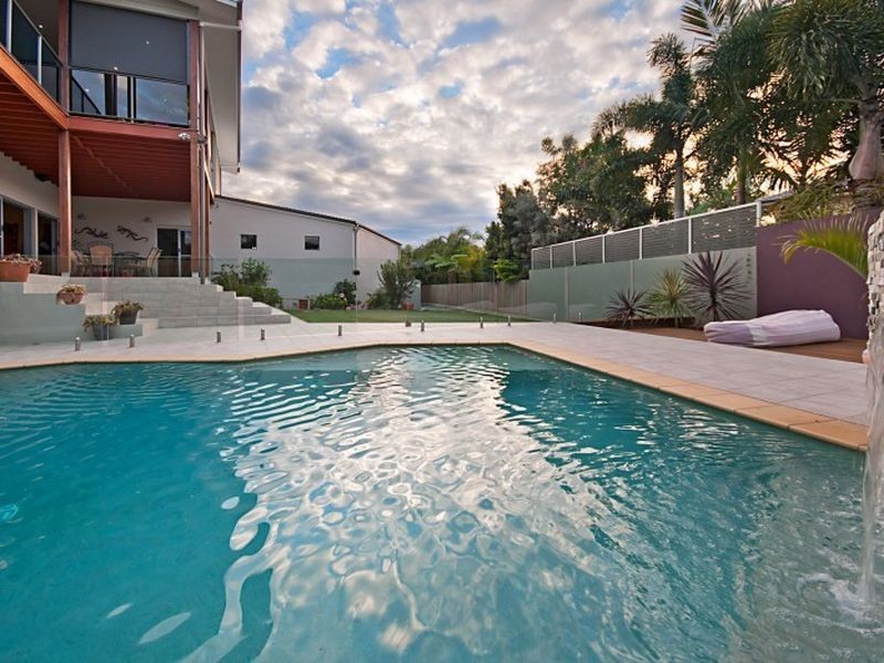 204 School of Arts Road, Redland Bay QLD 4165