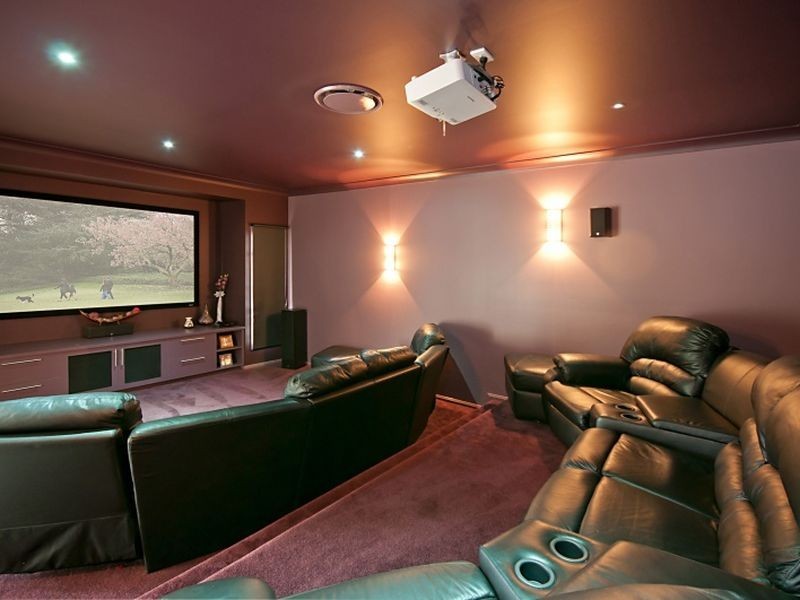 204 School of Arts Road, Redland Bay QLD 4165