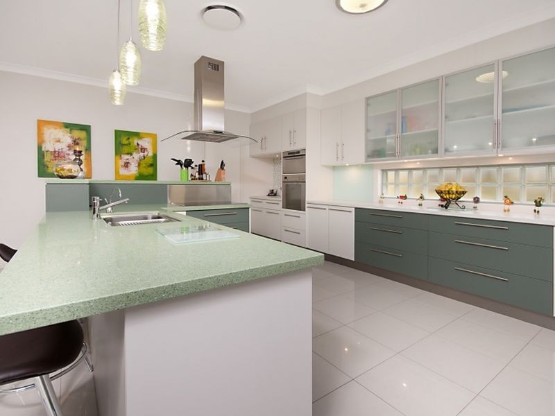 204 School of Arts Road, Redland Bay QLD 4165