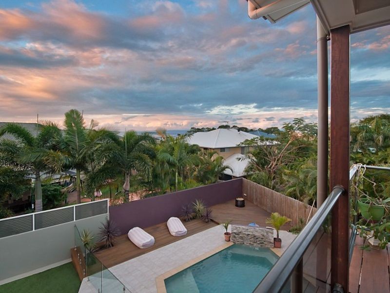 204 School of Arts Road, Redland Bay QLD 4165