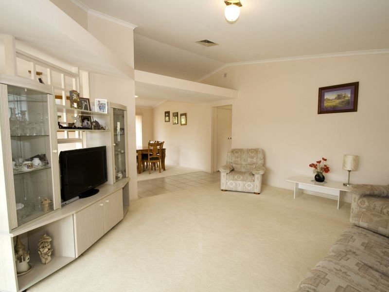 19 Baynes Street, Carindale QLD 4152