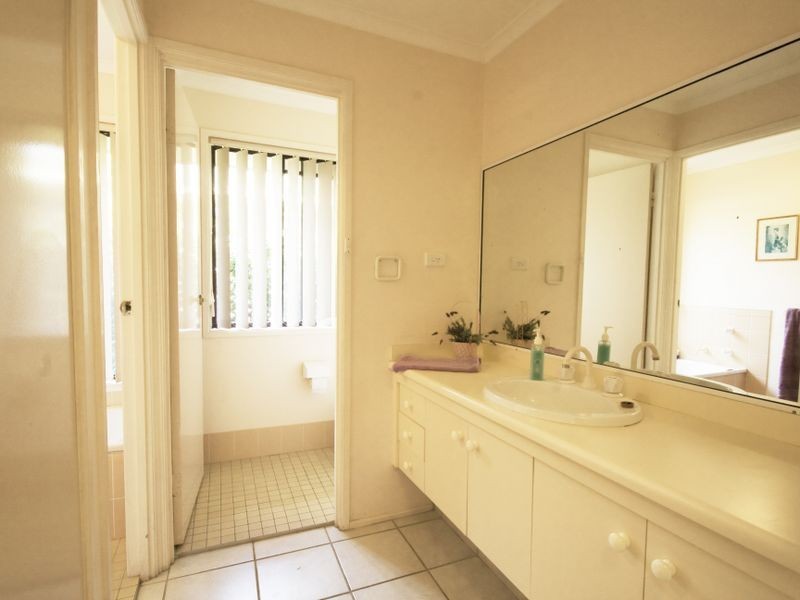 19 Baynes Street, Carindale QLD 4152