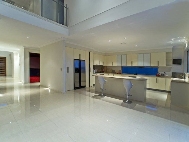 46 Coomera Crt, Helensvale QLD 4212