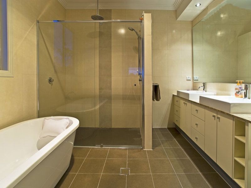 46 Coomera Crt, Helensvale QLD 4212