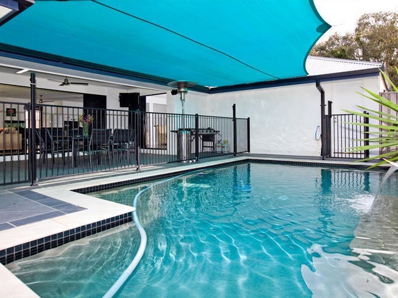 42 Lachlan Drive, Wakerley QLD 4154
