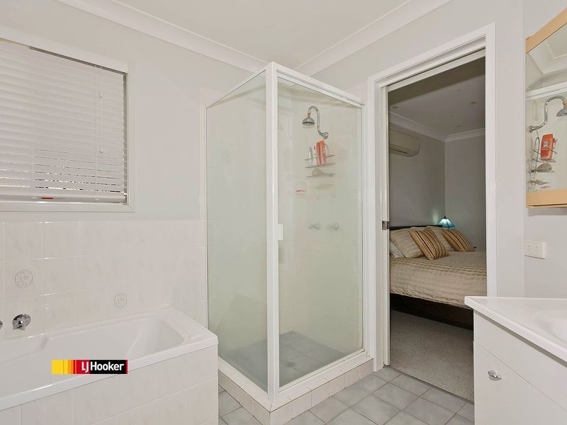 112 Blackwood Road, Manly West QLD 4179