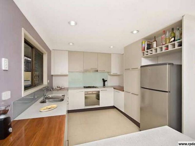 87 Blackberry St, Mansfield QLD 4122