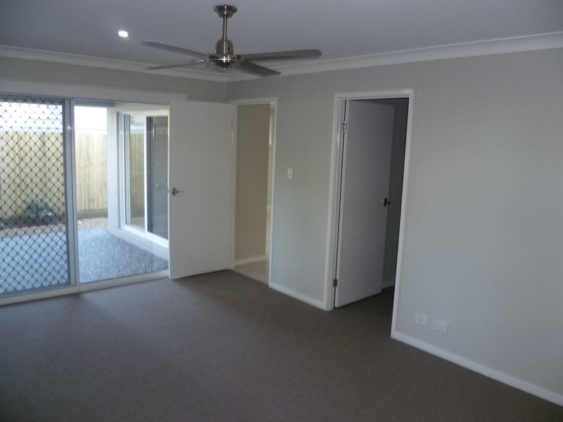 51 Worchester Cres, Wakerley QLD 4154