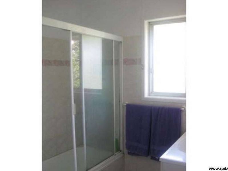 4 Mariner St, Manly West QLD 4179