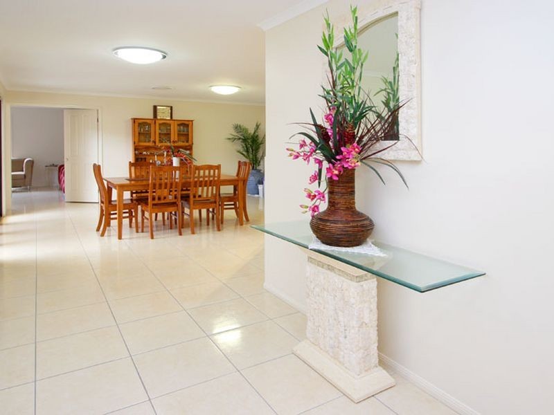 6 Gumnut Close, Lota QLD 4179