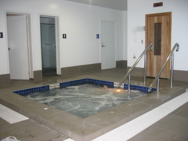 3103/4 Como Crescent, Southport QLD 4215