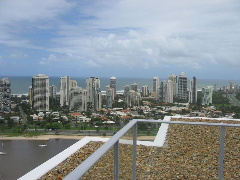 3103/4 Como Crescent, Southport QLD 4215