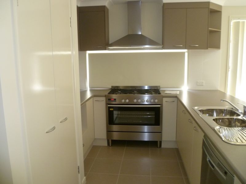 23 Worchester Cres, Wakerley QLD 4154