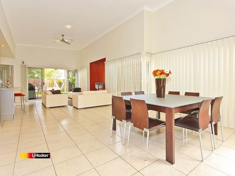3 Lexey Crescent, Wakerley QLD 4154