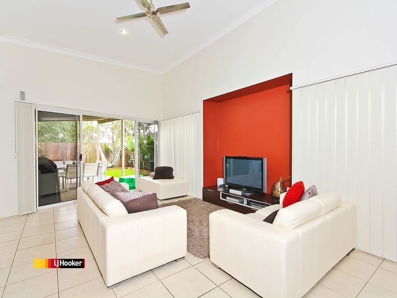 3 Lexey Crescent, Wakerley QLD 4154