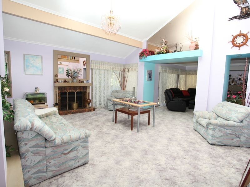 8 Binnacle Close, Raby Bay QLD 4163