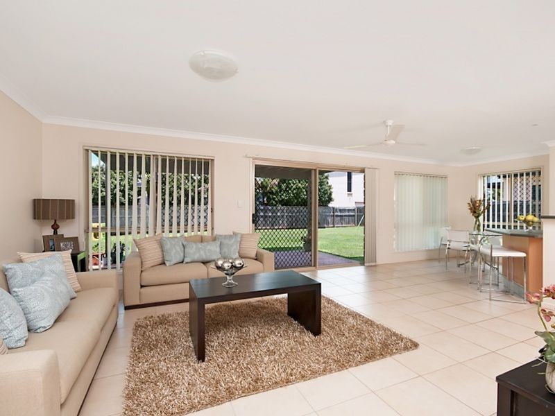 27 Wilohurst Drive, Redland Bay QLD 4165
