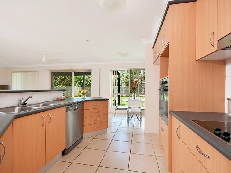 27 Wilohurst Drive, Redland Bay QLD 4165