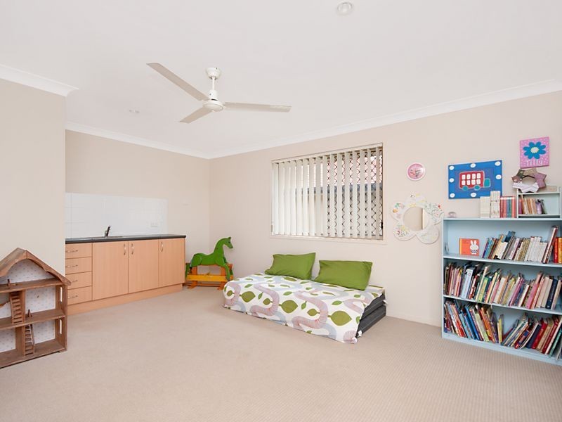 27 Wilohurst Drive, Redland Bay QLD 4165