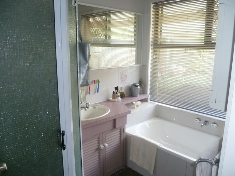 9 Bangalow St, Victoria Point QLD 4165