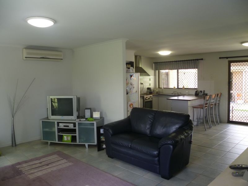 9 Bangalow St, Victoria Point QLD 4165