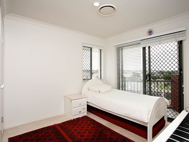 1 Moreton View Crescent, Thornlands QLD 4164