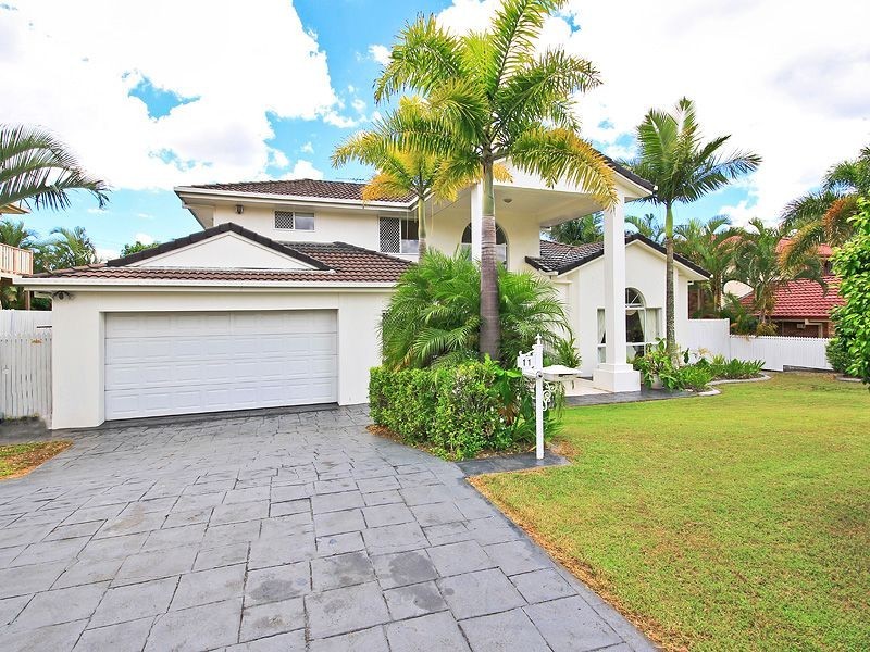 11 Carrington Place, Carindale QLD 4152