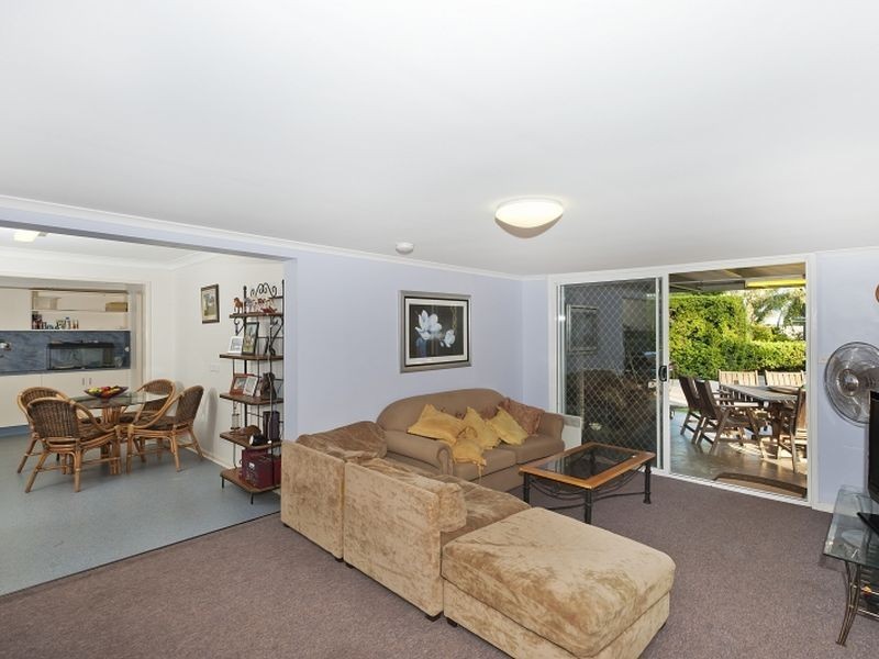 2 Solway Crescent, Carbrook QLD 4130