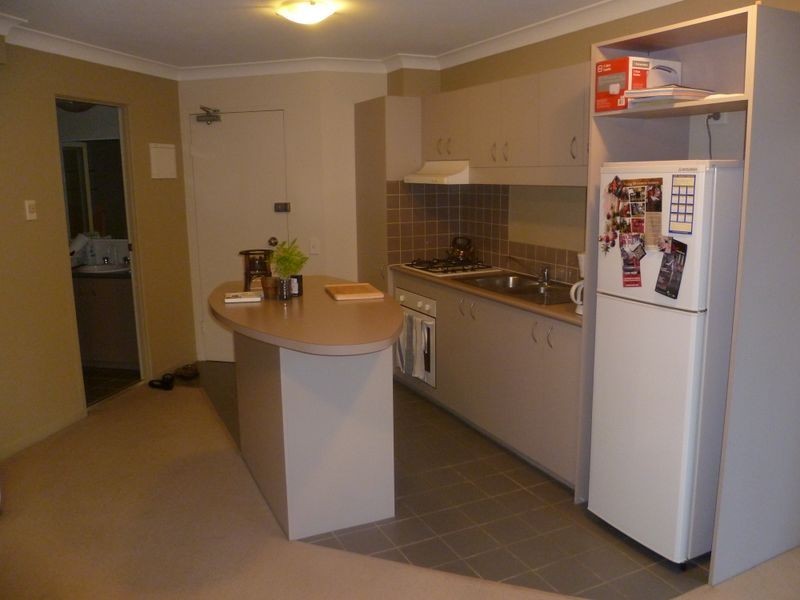 2/32 Newstead Terrace, Newstead QLD 4006