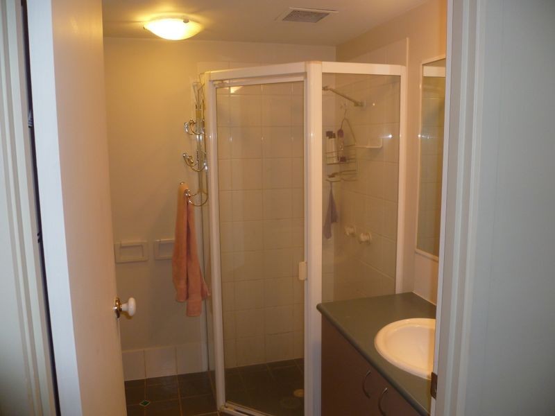 2/32 Newstead Terrace, Newstead QLD 4006