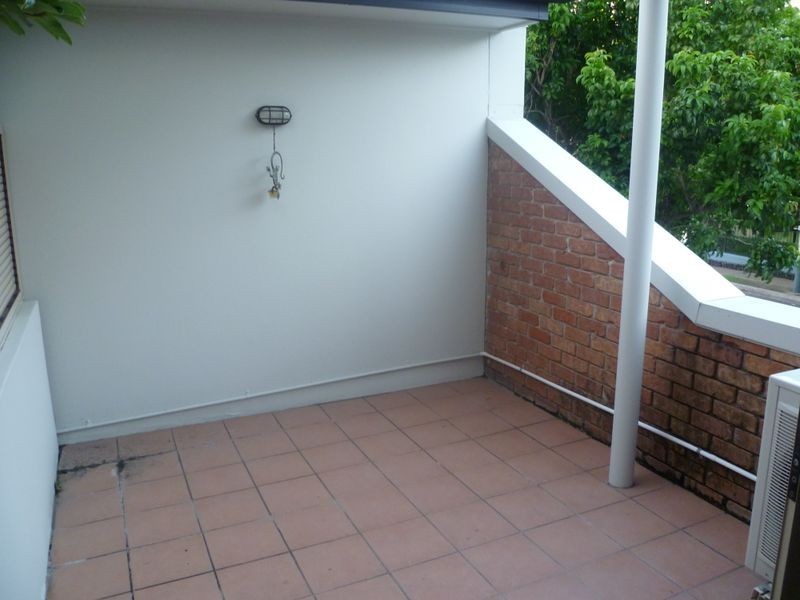 2/32 Newstead Terrace, Newstead QLD 4006