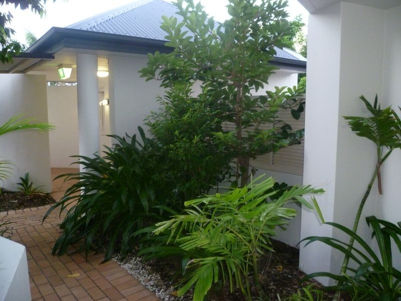 2/32 Newstead Terrace, Newstead QLD 4006