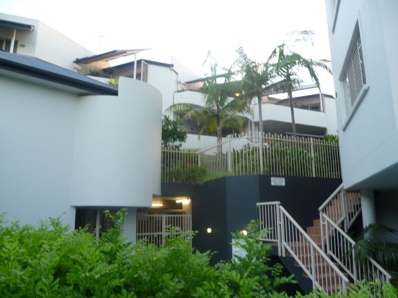 2/32 Newstead Terrace, Newstead QLD 4006