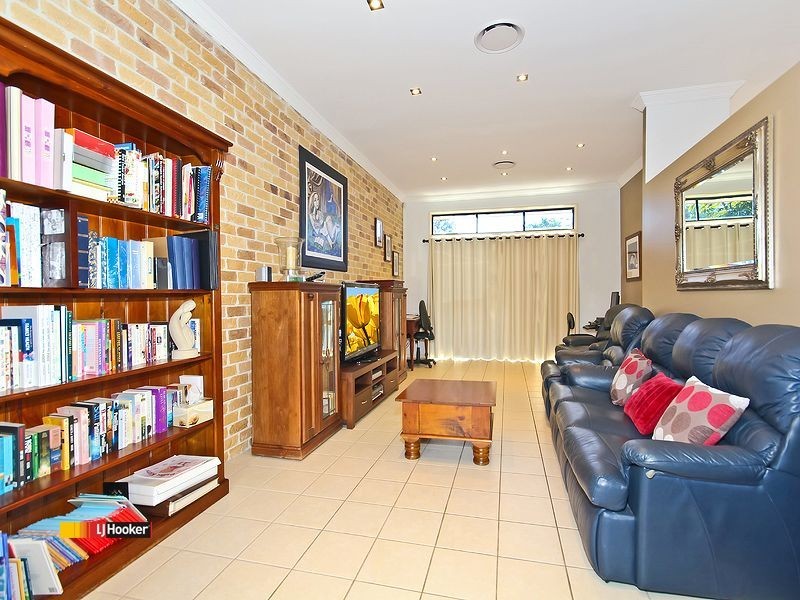 6 Kimbolton Drive, Redland Bay QLD 4165