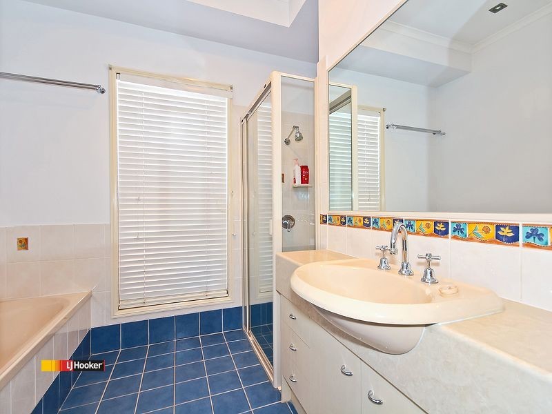 6 Kimbolton Drive, Redland Bay QLD 4165