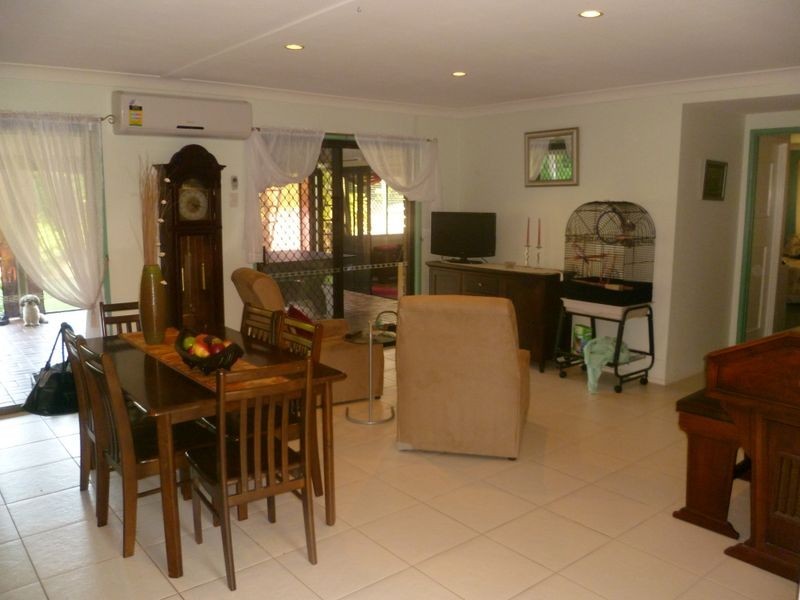 6 Watsonia Street, Redland Bay QLD 4165