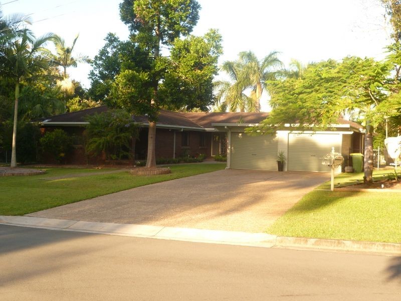 6 Watsonia Street, Redland Bay QLD 4165