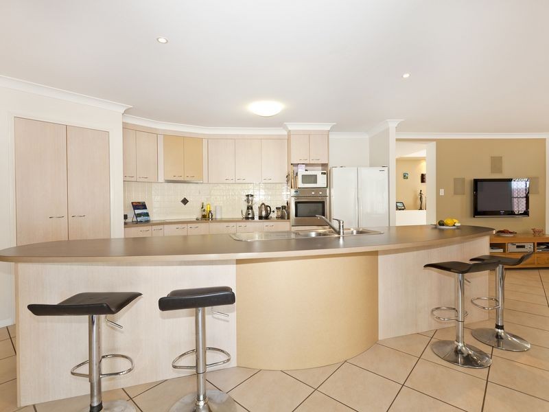 14 Discovery Place, Wellington Point QLD 4160