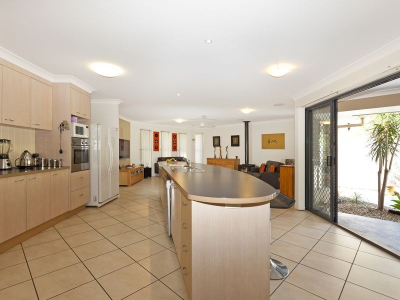 14 Discovery Place, Wellington Point QLD 4160