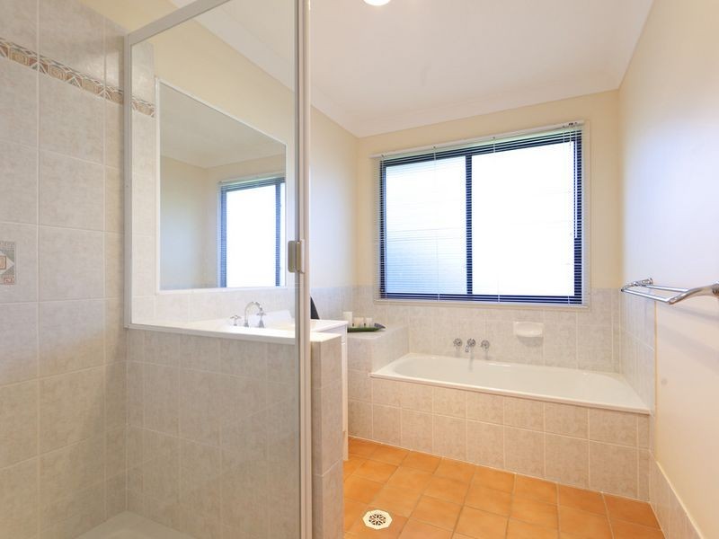 20 Hilliards Park Drive, Wellington Point QLD 4160