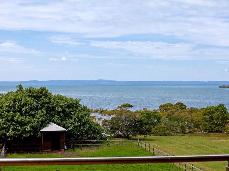 211 Main Road, Wellington Point QLD 4160