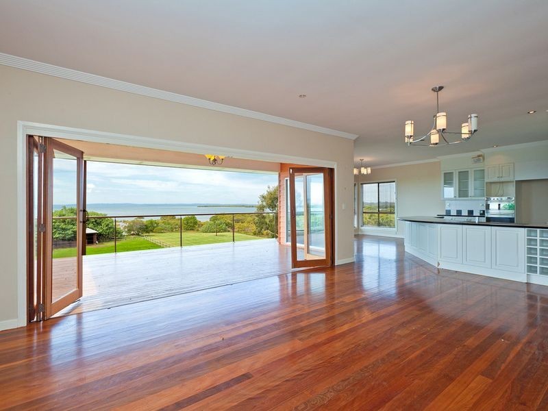 211 Main Road, Wellington Point QLD 4160