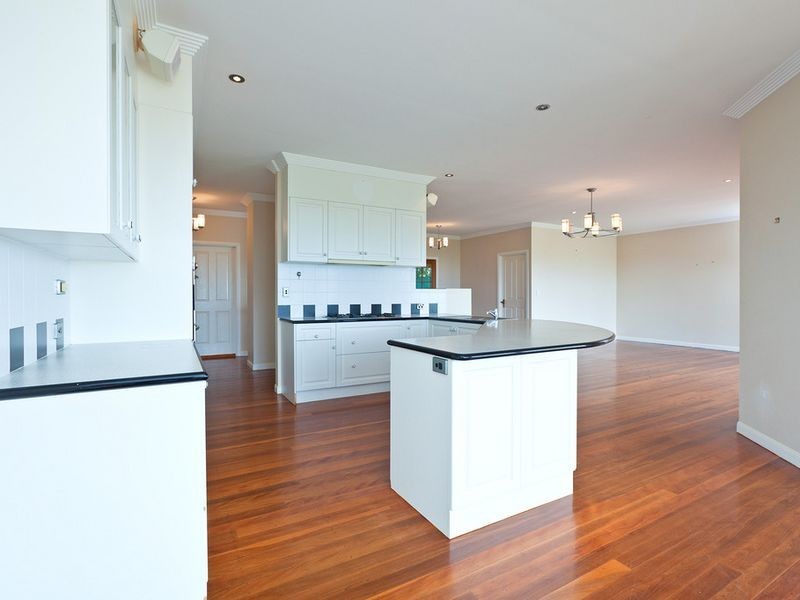 211 Main Road, Wellington Point QLD 4160